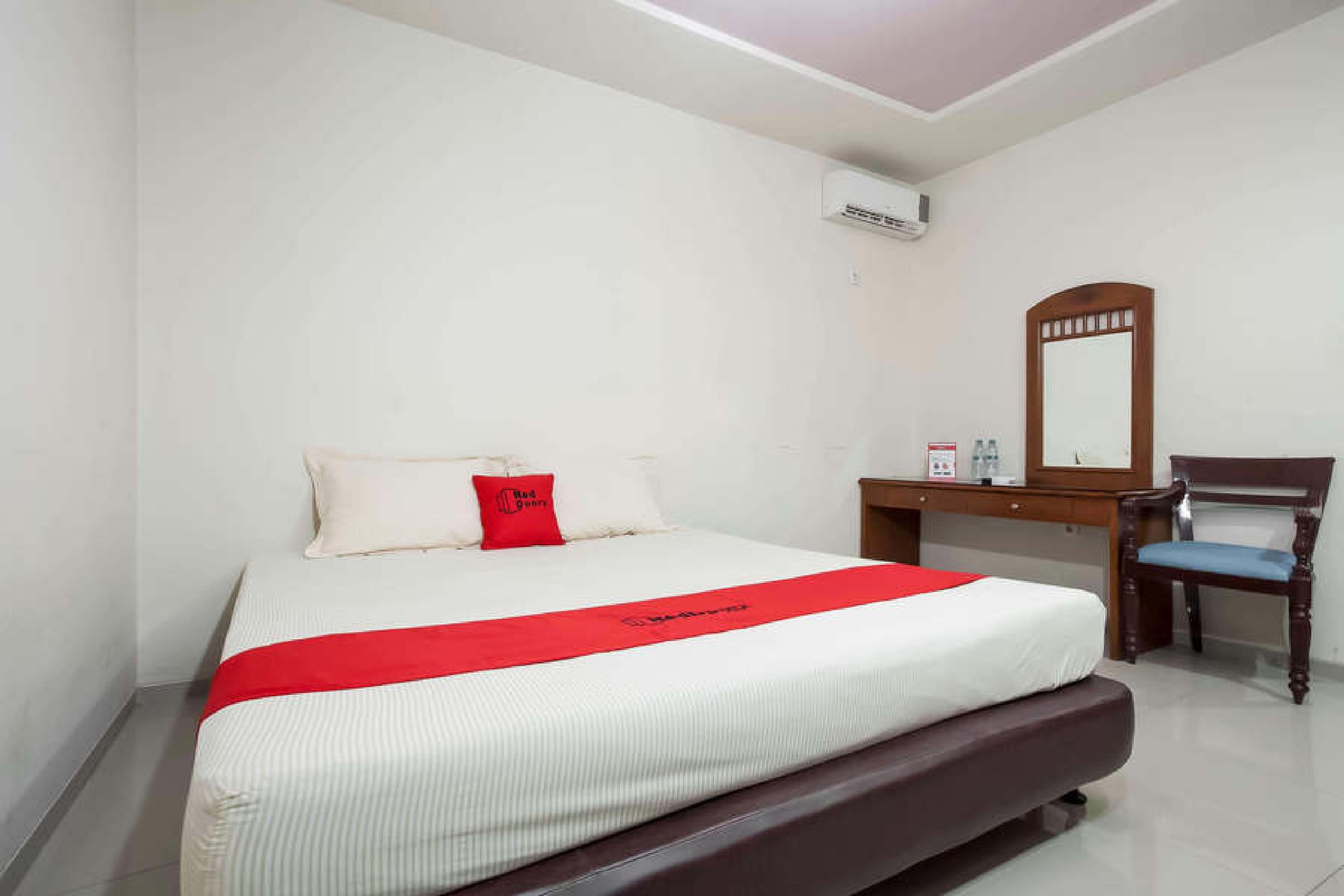 Reddoorz @ Panglima Sudirman Hotel Surabaya Eksteriør billede