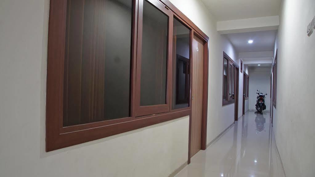 Reddoorz @ Panglima Sudirman Hotel Surabaya Eksteriør billede