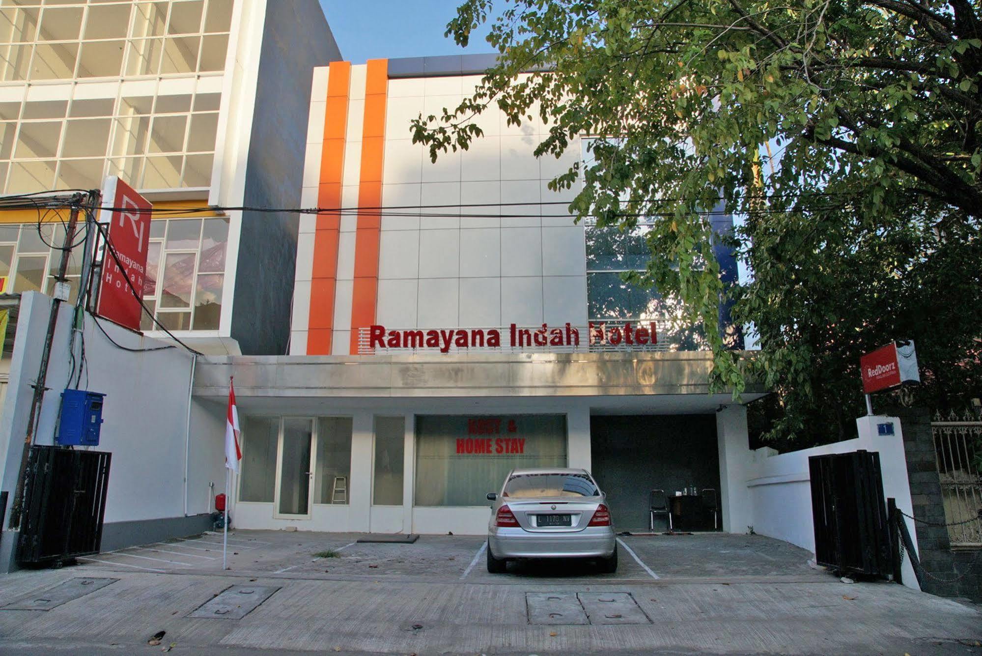 Reddoorz @ Panglima Sudirman Hotel Surabaya Eksteriør billede