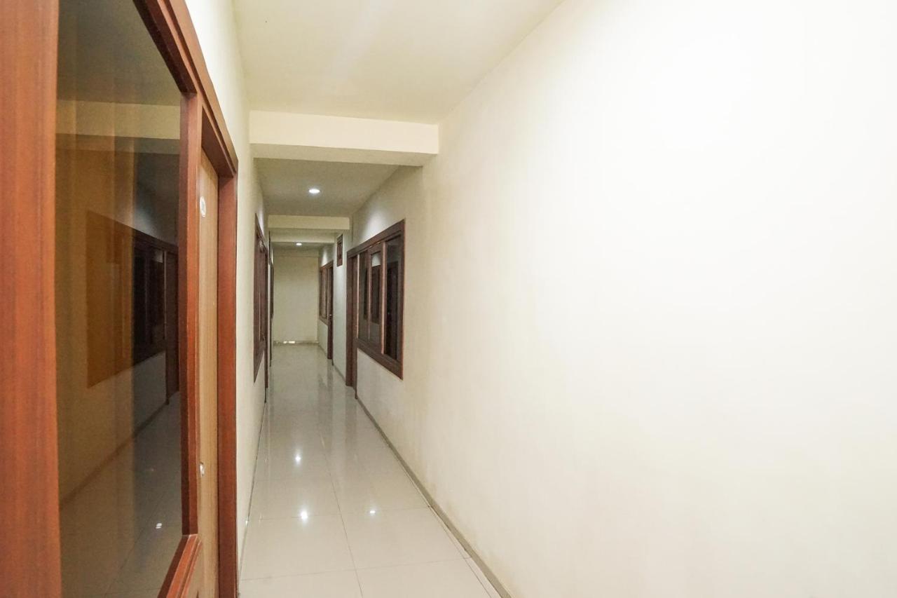 Reddoorz @ Panglima Sudirman Hotel Surabaya Eksteriør billede