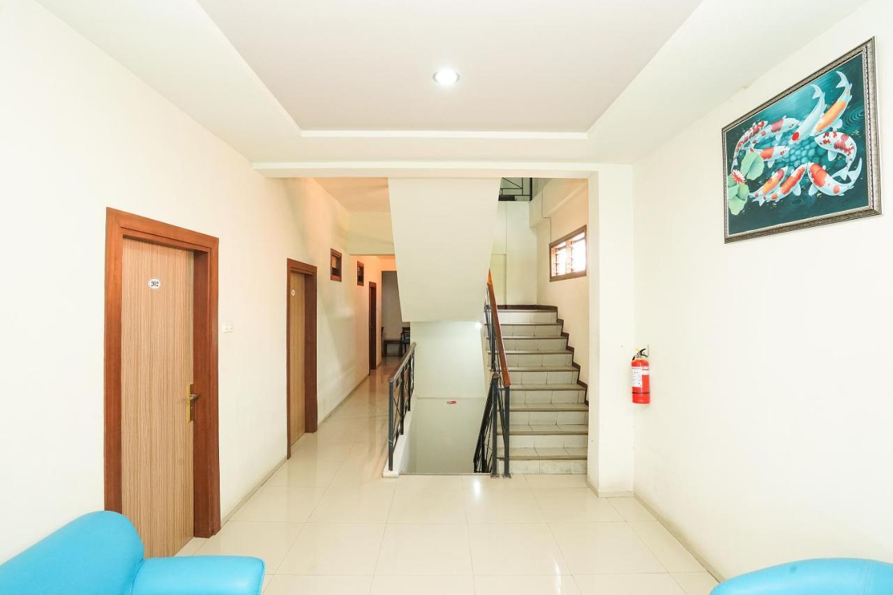 Reddoorz @ Panglima Sudirman Hotel Surabaya Eksteriør billede