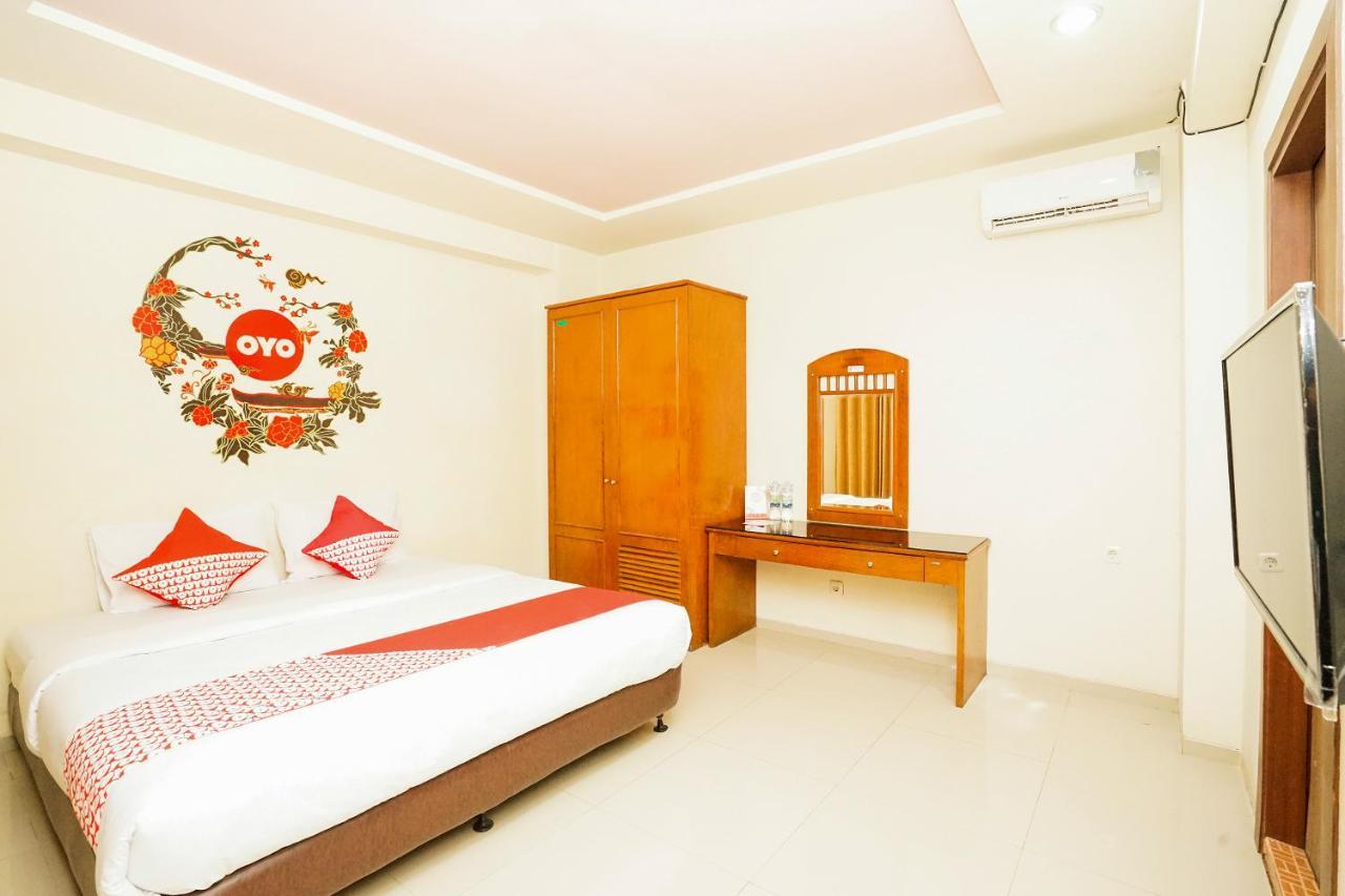 Reddoorz @ Panglima Sudirman Hotel Surabaya Eksteriør billede