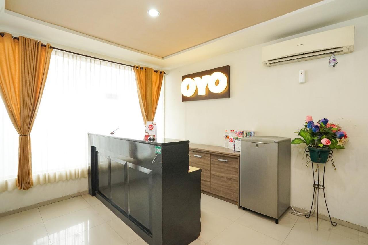 Reddoorz @ Panglima Sudirman Hotel Surabaya Eksteriør billede