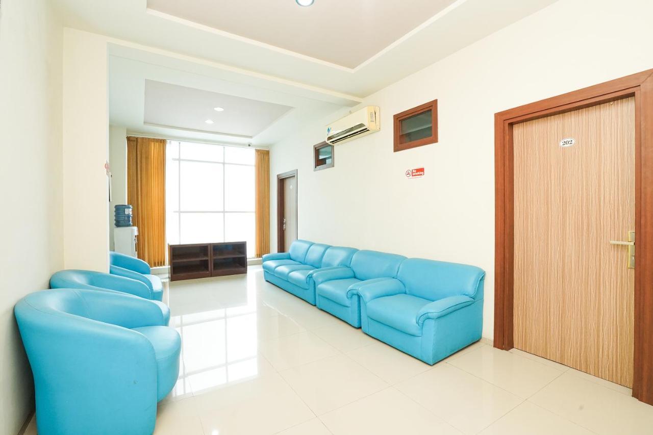 Reddoorz @ Panglima Sudirman Hotel Surabaya Eksteriør billede