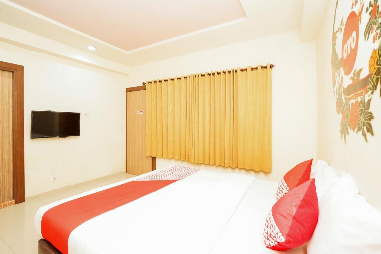 Reddoorz @ Panglima Sudirman Hotel Surabaya Eksteriør billede