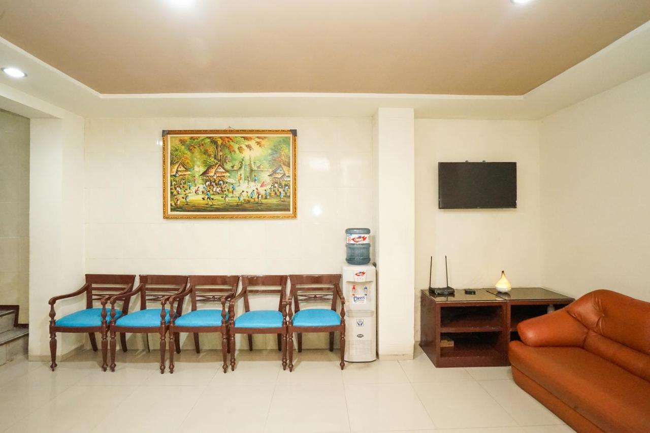 Reddoorz @ Panglima Sudirman Hotel Surabaya Eksteriør billede