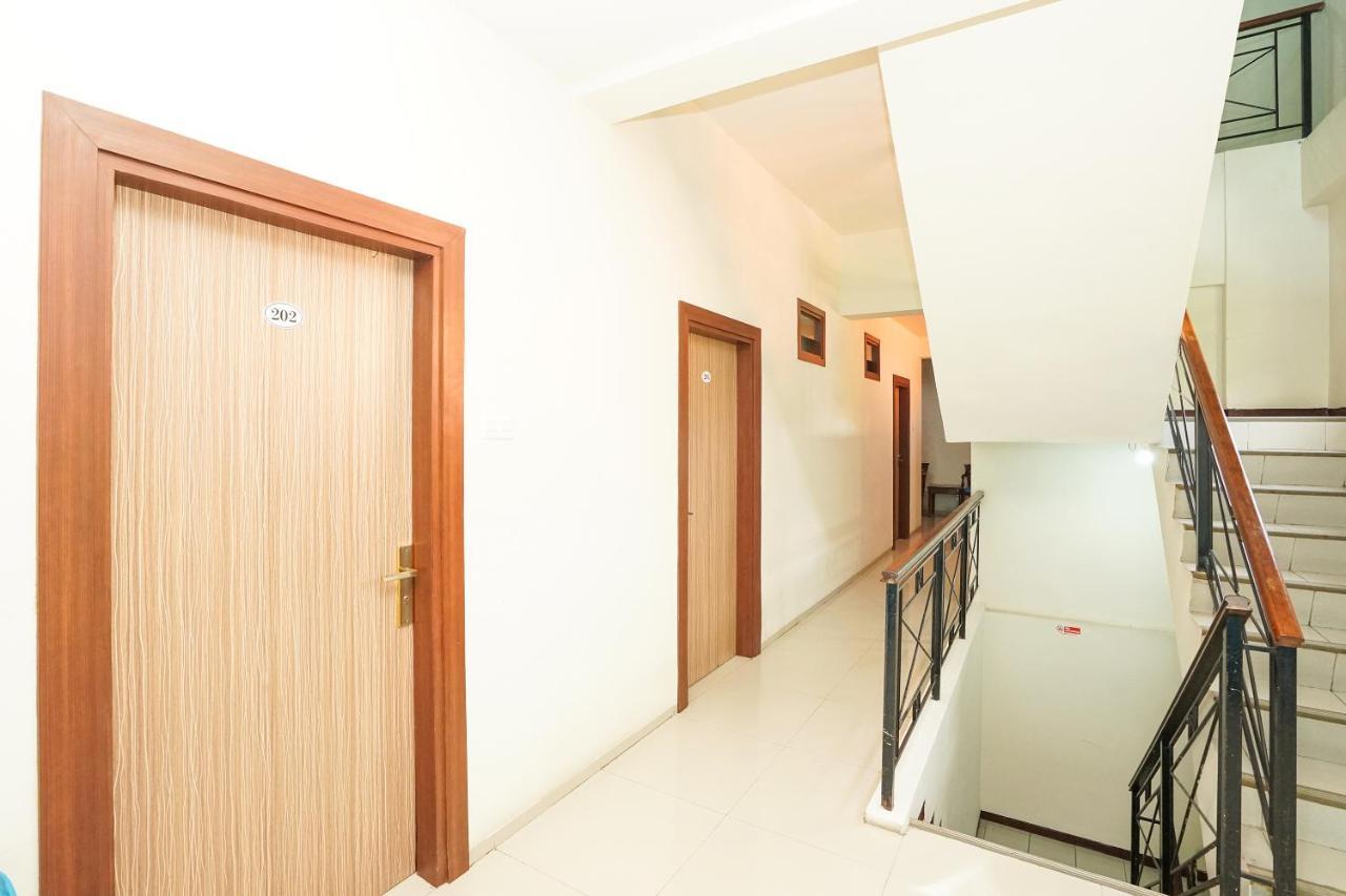 Reddoorz @ Panglima Sudirman Hotel Surabaya Eksteriør billede