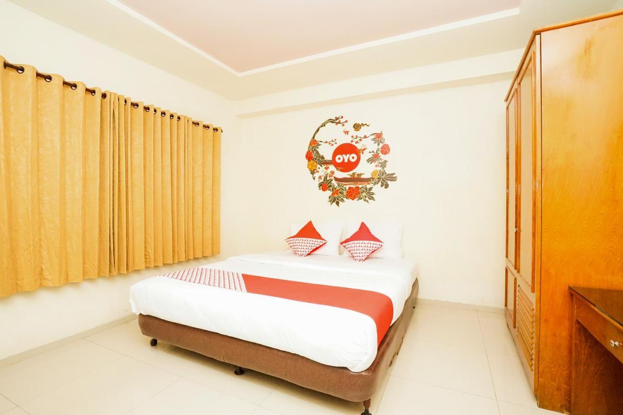 Reddoorz @ Panglima Sudirman Hotel Surabaya Eksteriør billede