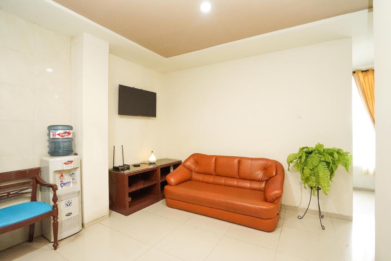 Reddoorz @ Panglima Sudirman Hotel Surabaya Eksteriør billede