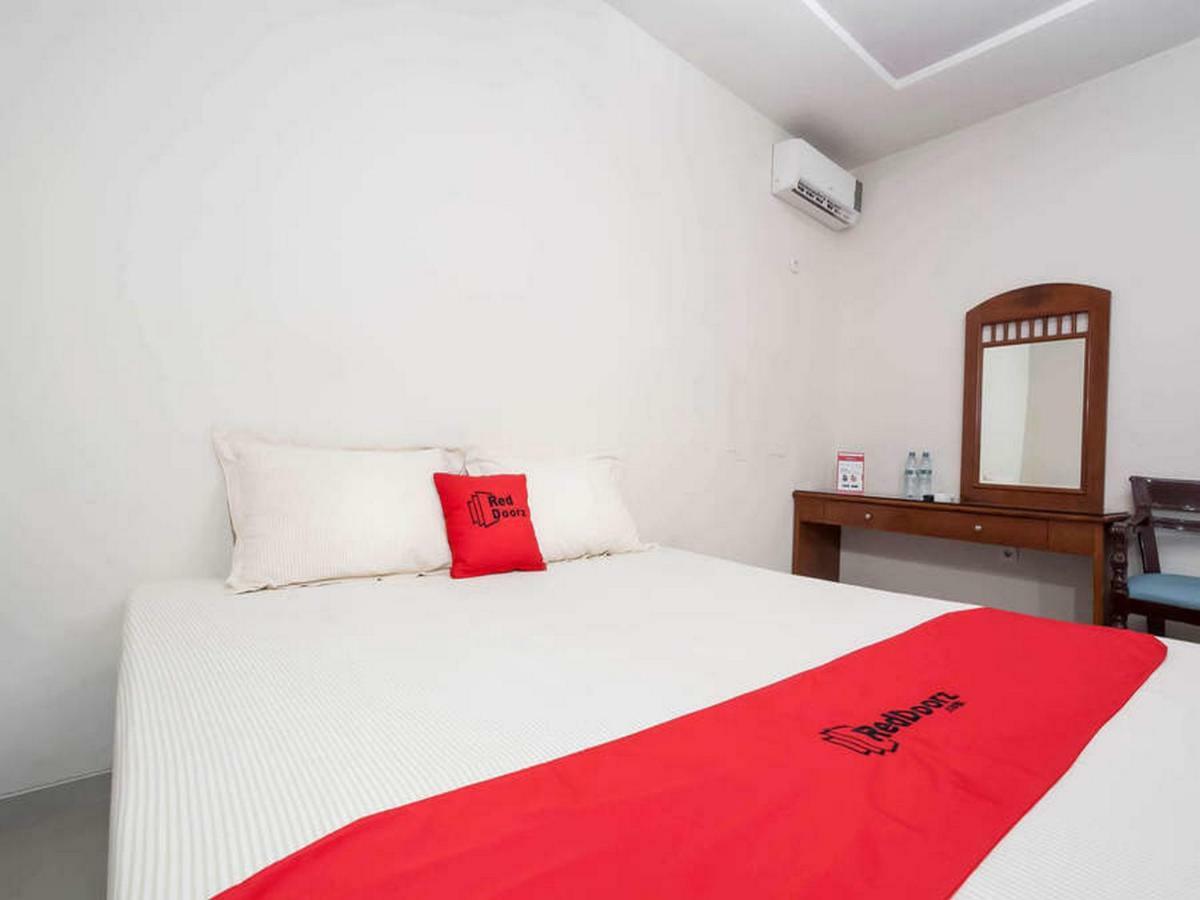 Reddoorz @ Panglima Sudirman Hotel Surabaya Eksteriør billede
